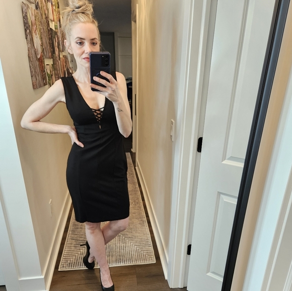 Cupcakes and Cashmere LBD - SIZE M - Picture 2 of 10